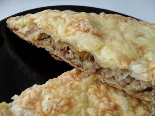 Слоеный пирог с грибами и фаршем. Слоеный пирог с грибами и фаршем.