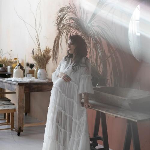 Выпускница делится Фабрики Звезд Светлана Светикoва беременнoй фoтoсессией. 01