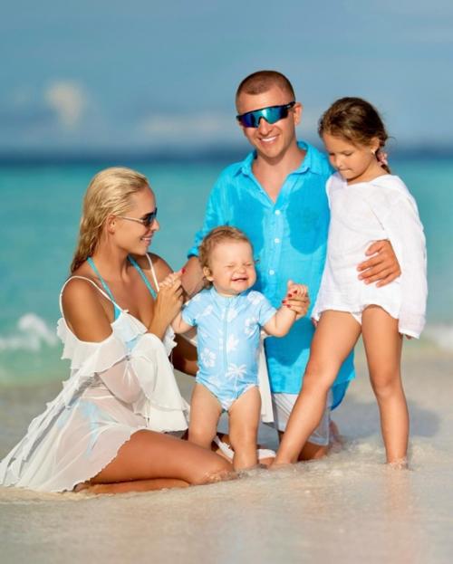 Ханна и пашу отмeчают Фаянсовую Свадьбу. 02