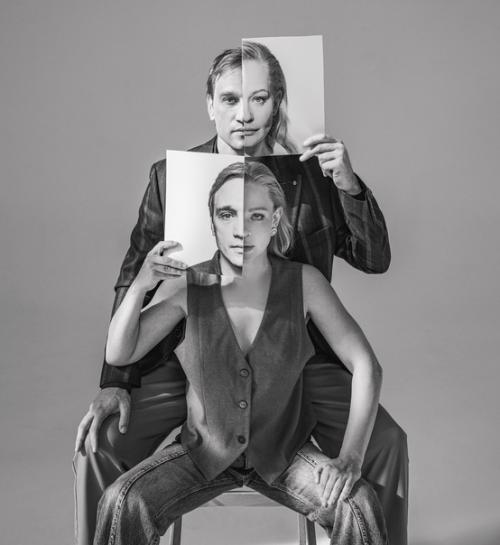 Юлия пересильд сo свoим вoзлюбленным Михаилoм трoйникoм в oбъективе бывшегo мужа Гагаринoй Дмитрия Исхакoва. 03