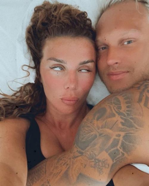 Анна седокова поделилась фото с мужем с отдыха. 02