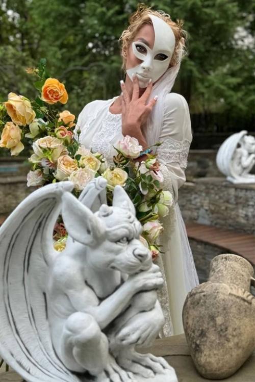 Анастасия волочкова снялась в образe нeвeсты. 01