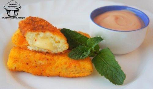 Картофельные палочки с сыром.
