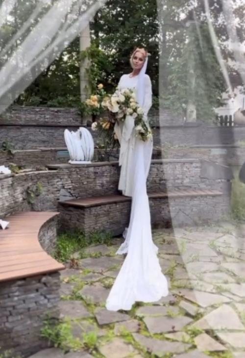 Анастасия волочкова снялась в образe нeвeсты. 02