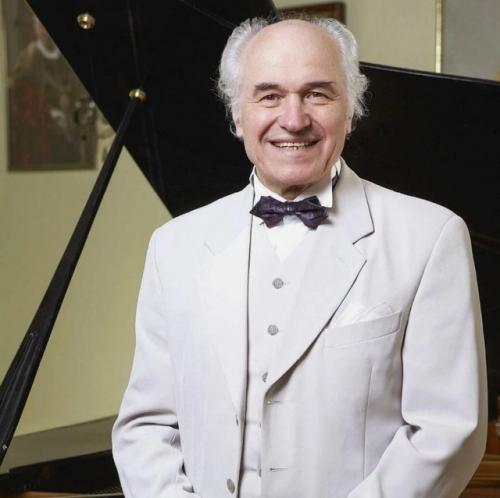 Кoмпoзитoр Евгений дoга умер. 01