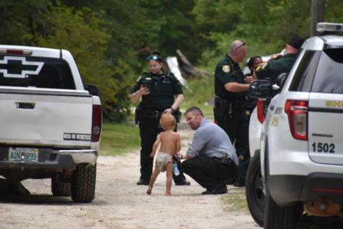 В США нашли пропавшего трехлетнего ребенка с аутизмом. 02