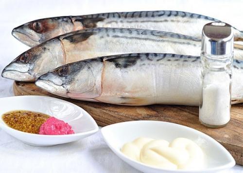 Скумбрия запеченная.   Самый простой рецепт приготовления скумбрии. 01