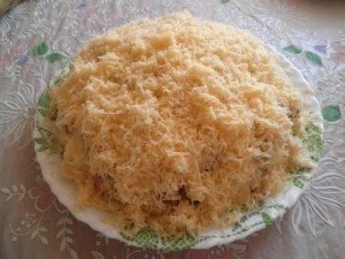 Салат с куриным Филе, сухариками и овощами. 06