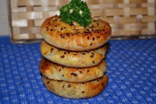 Сырные улитки.   Для приготовления сырных улиточек нам понадобится: 09