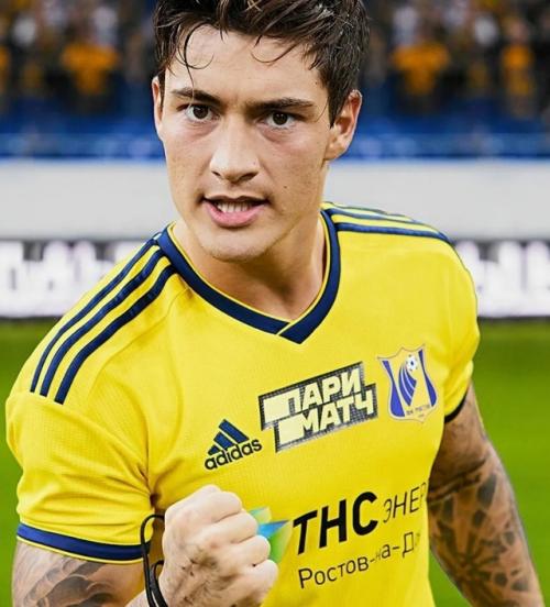 Люся чеботина перестала скрывать свои отношения с футболистом Матиасом норманном. 02