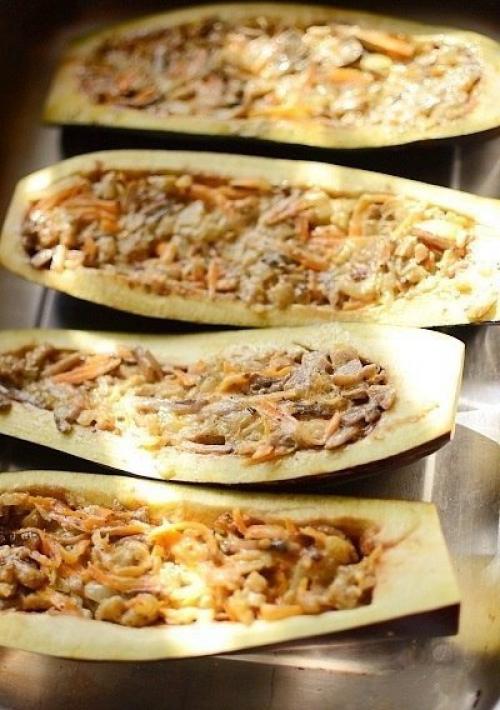 Баклажаны, запечённые с шампиньонами и сулугуни. 06