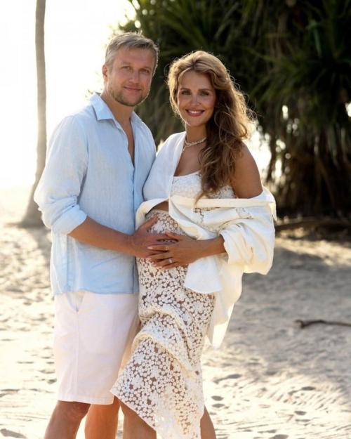 Актеры анатолий Руденко и Елена Дудина ждут второго ребенка. 02