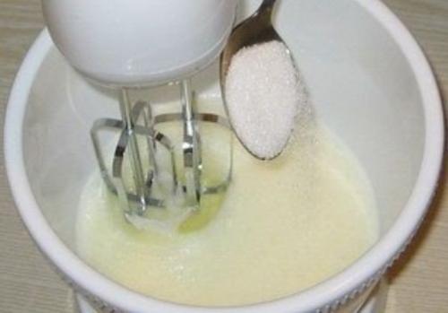 Бисквит классический.  Ингредиенты: 02