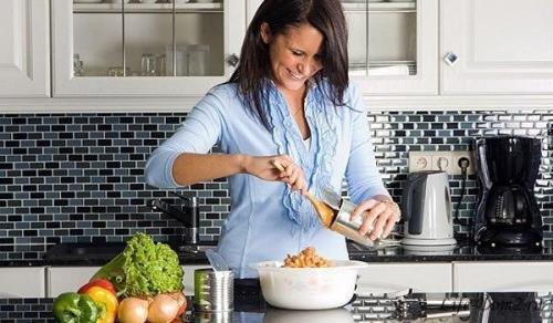 10 продуктов, которые всегда должны быть на кухне. 

