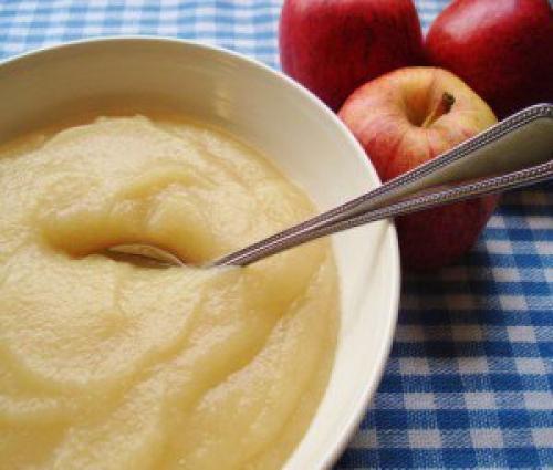 Мусс яблочный?  На 100 грамм - 50 ккал.