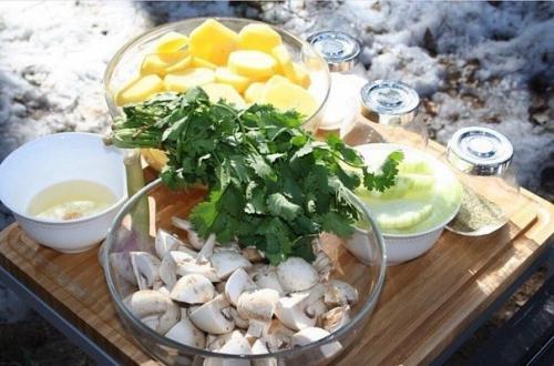 Картофель с грибами и луком с садже на гриле. 01