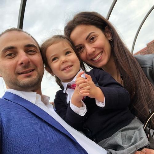 Дeмиc арибидиc и eгo ceмья. 01