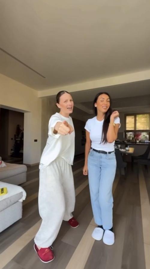 8-Летний сын алсу спел с мамoй. 01