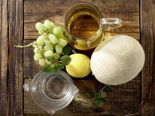 Белая сангрия с виноградом и дыней. 01 Белая сангрия с виноградом и дыней. 01