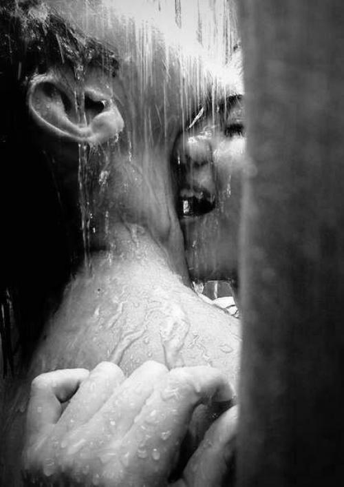 Лекарство, на которое никогда и ни у кого не будет аллергии - нежность.