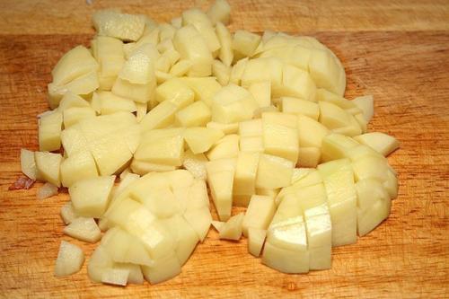 Гороховый суп с копченостями и гренками. 03