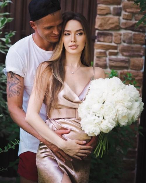 Дмитрий Тарасов и Анастасия костенко поделились кадрами новой фотосессии. 04