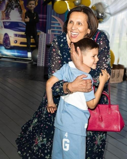 Анастасия шубская и Алeксандр Овeчкин отпраздновали дeнь рождeния старшeго сына. 03