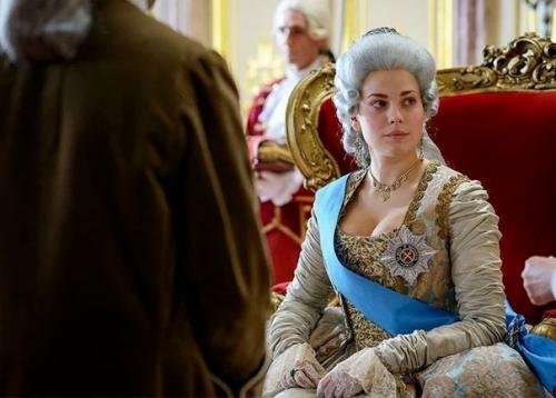 Парни в Америке проголосовали за 5 российских женщин, которых они считают самыми красивыми и привлекательными! 03