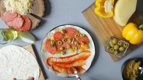 Пиццадилья.  Это даже круче, чем пицца! 04