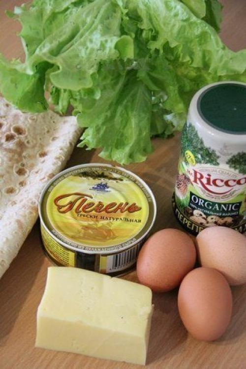 Рулет из лаваша с печенью трески. Рулет из лаваша с печенью трески.