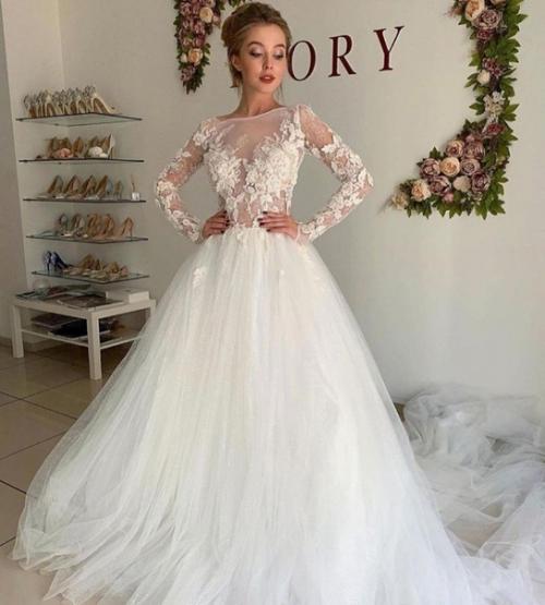 Таким образом, если бы я была невестой, то вышла бы замуж в 5 платье. 01