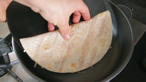 Пиццадилья.  Это даже круче, чем пицца! 06