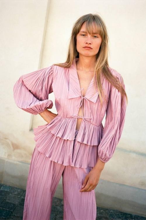 Один из самых модных датских брендов - Stine Goya пропустил недавнюю неделю моды в Копенгагене. 05