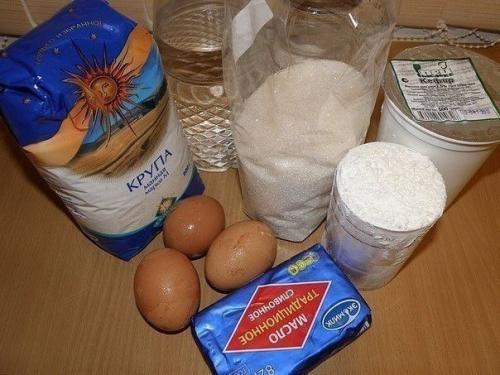Манник. Это очень простой и вкусный пирог, который фактически готовится из подручных продуктов. 01 Манник. Это очень простой и вкусный пирог, который фактически готовится из подручных продуктов. 01