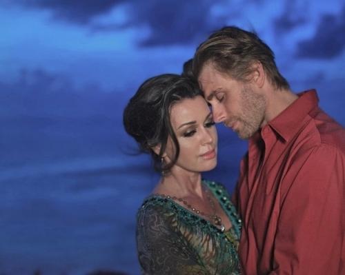 Овдовевший Пётр Чёрнышёв всё ещё носит обручальное кольцо после смерти Анастасии Заворотнюк. 02