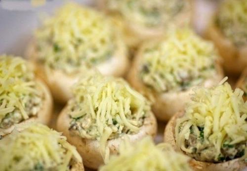 Шампиньоны с курицей и сыром. 04 Шампиньоны с курицей и сыром. 04