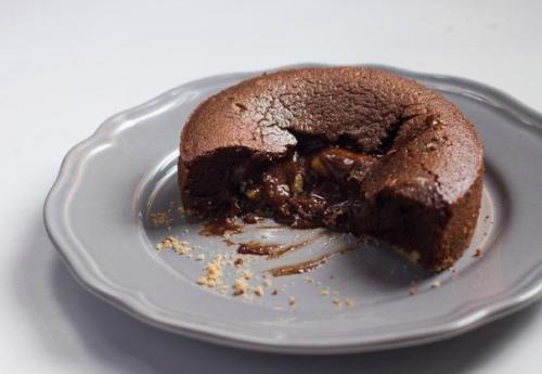 Шоколадный фондан с карамелью. 01