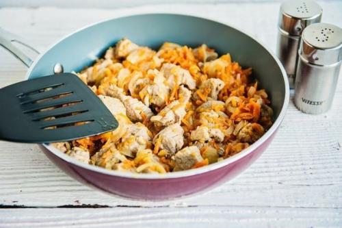 Жаркое.  Ингредиенты. 1 кг картофель. 06