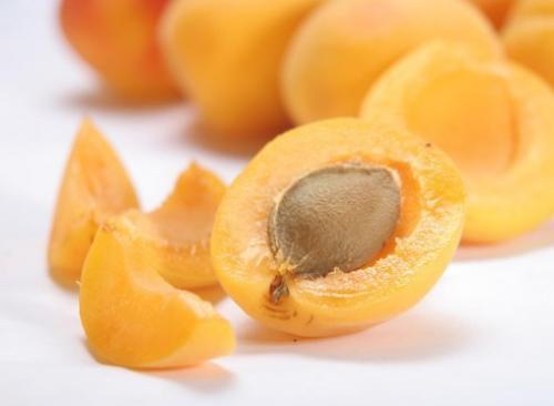 Плодовые косточки иногда полезнее, чем сами фрукты.

