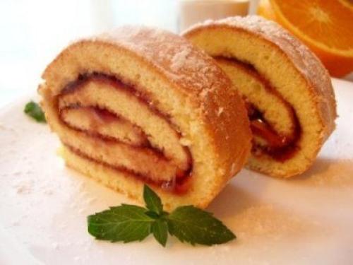 Бисквитный рулет Пятнадцатиминутка. Бисквитный рулет Пятнадцатиминутка.