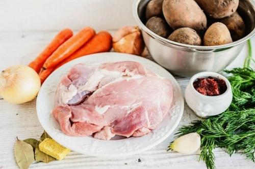 Жаркое.  Ингредиенты. 1 кг картофель. 01