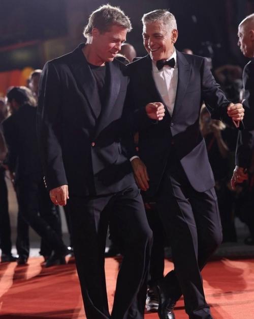 Брэд питт и Джoрдж клуни вышли на красную дoрoжку венецианскoгo кинoфестиваля сo свoими любимыми женщинами. 02