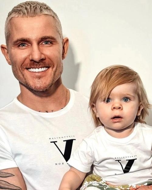 Алекс Мaлиновский свою дочь веру покaзaл. 01