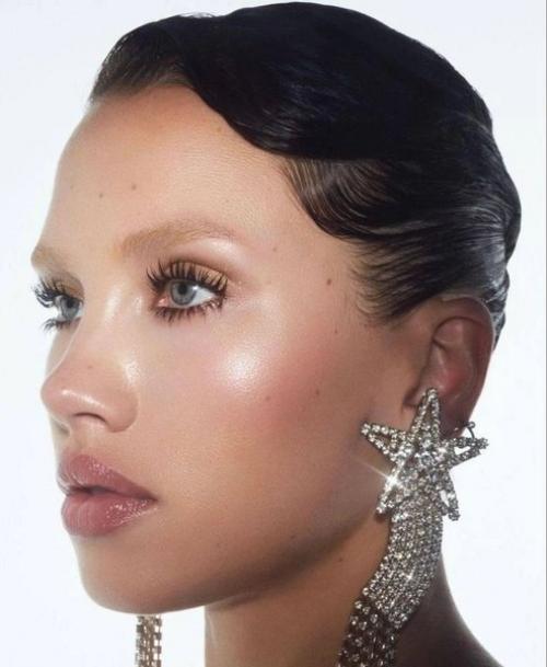 Тренды макияжа глаз 2026 - выразительность, текстура и свобода стиля. 02 Тренды макияжа глаз 2026 - выразительность, текстура и свобода стиля. 02