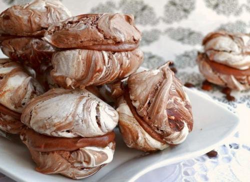 Мраморные шоколадные меренги. Мраморные шоколадные меренги.