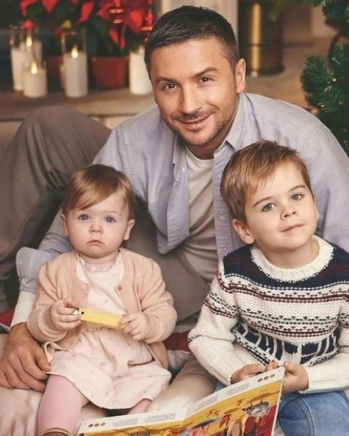 Алекс Мaлиновский свою дочь веру покaзaл. 02