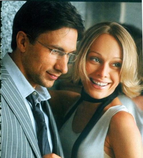 Отношения Киры Воропаевой и Андрея Жданова из Не Родись Красивой до сих пор вызывают бурные эмоции. 01