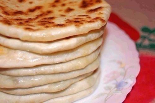 Невероятно вкусная вещь хичины с сыром и зеленью, и еще с картошкой и зеленью к ужину.