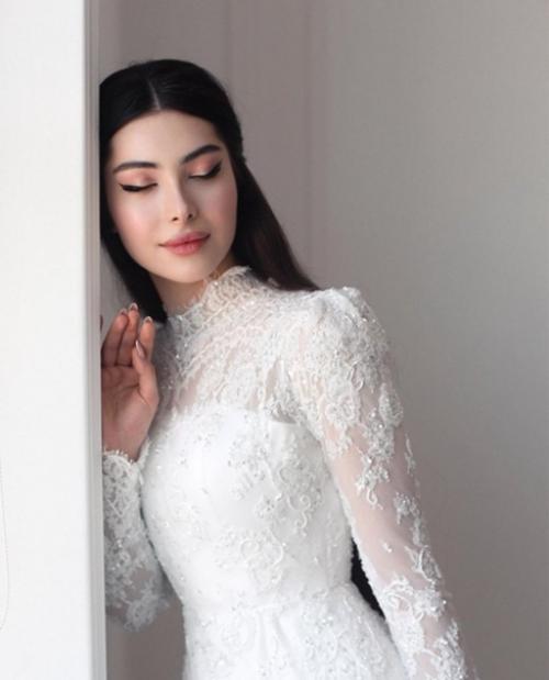 Только стрелки и девушка такая красивенькая добавили! 03