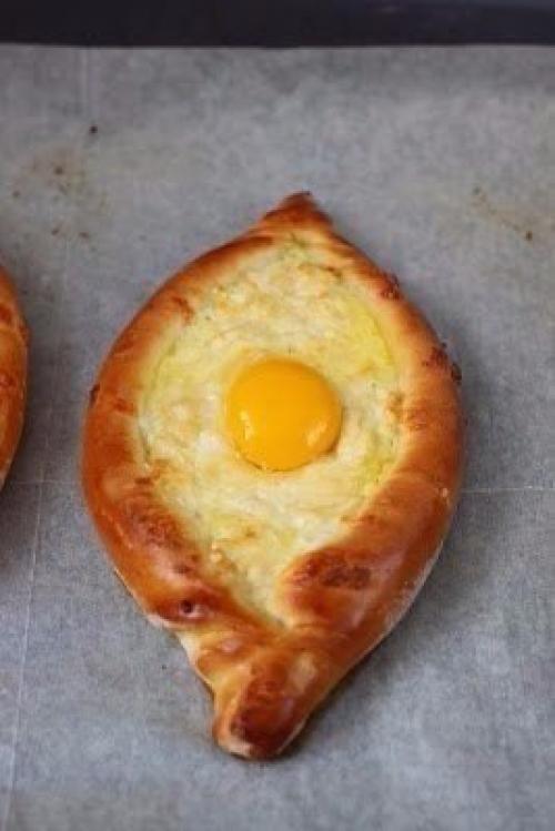 Хачапури по-аджарски.  Ингредиенты: 07 Хачапури по-аджарски.  Ингредиенты: 07